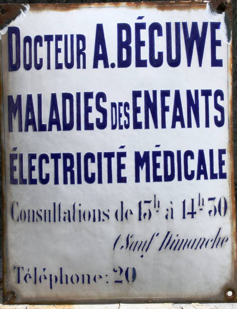 Plaque émaillée (collection Anita Bécuwe)